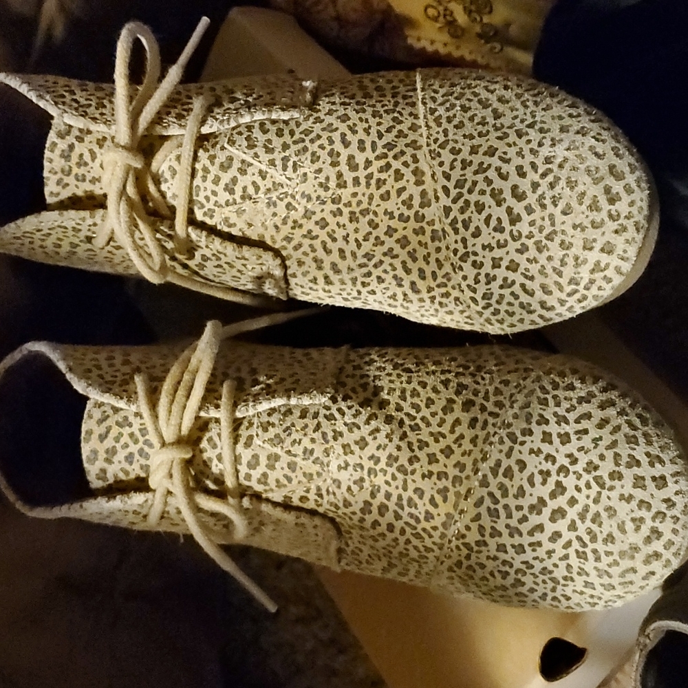 Animal print Tom's wedge bootie